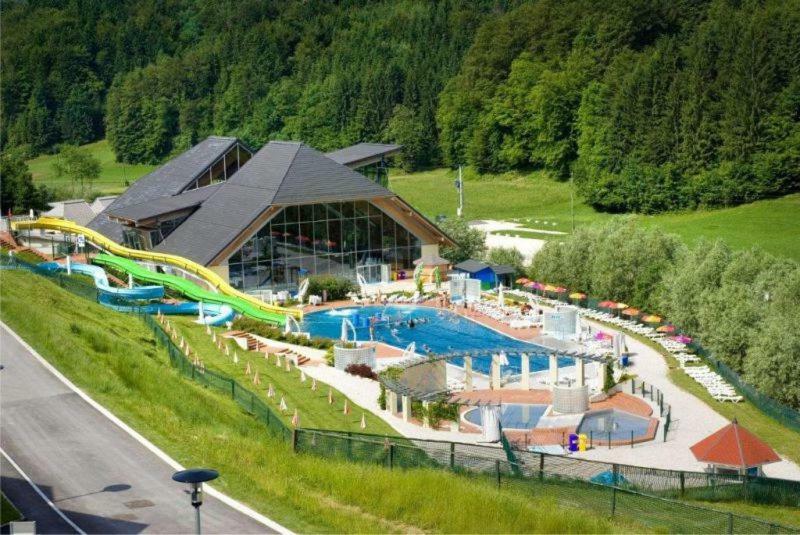 Apartma Zmalinka オスレンドネスロヴェンスカ エクステリア 写真